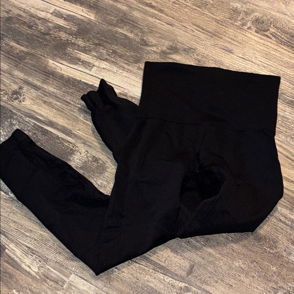 Black High-Waisted Leggings POSTPARTUM LEGGINGS